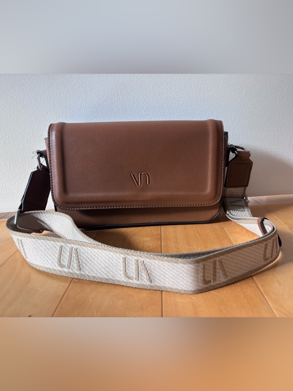 Brown Crossbody Bag with Adjustable Canvas Strap - Vilanova